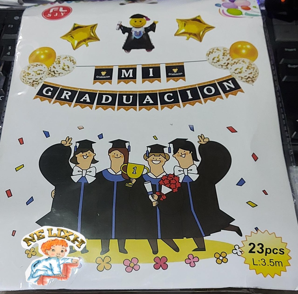 SET DE GLOBOS GRADUACION CON BANDERINES